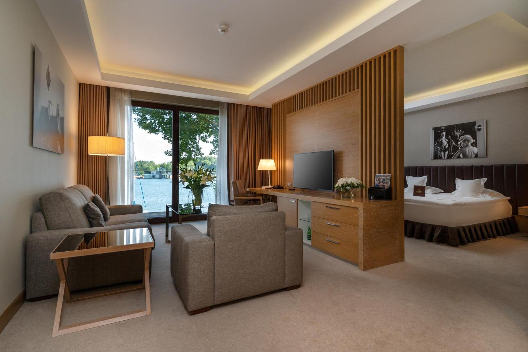 Tiffi Boutique Hotel Ольштын Экстерьер фото