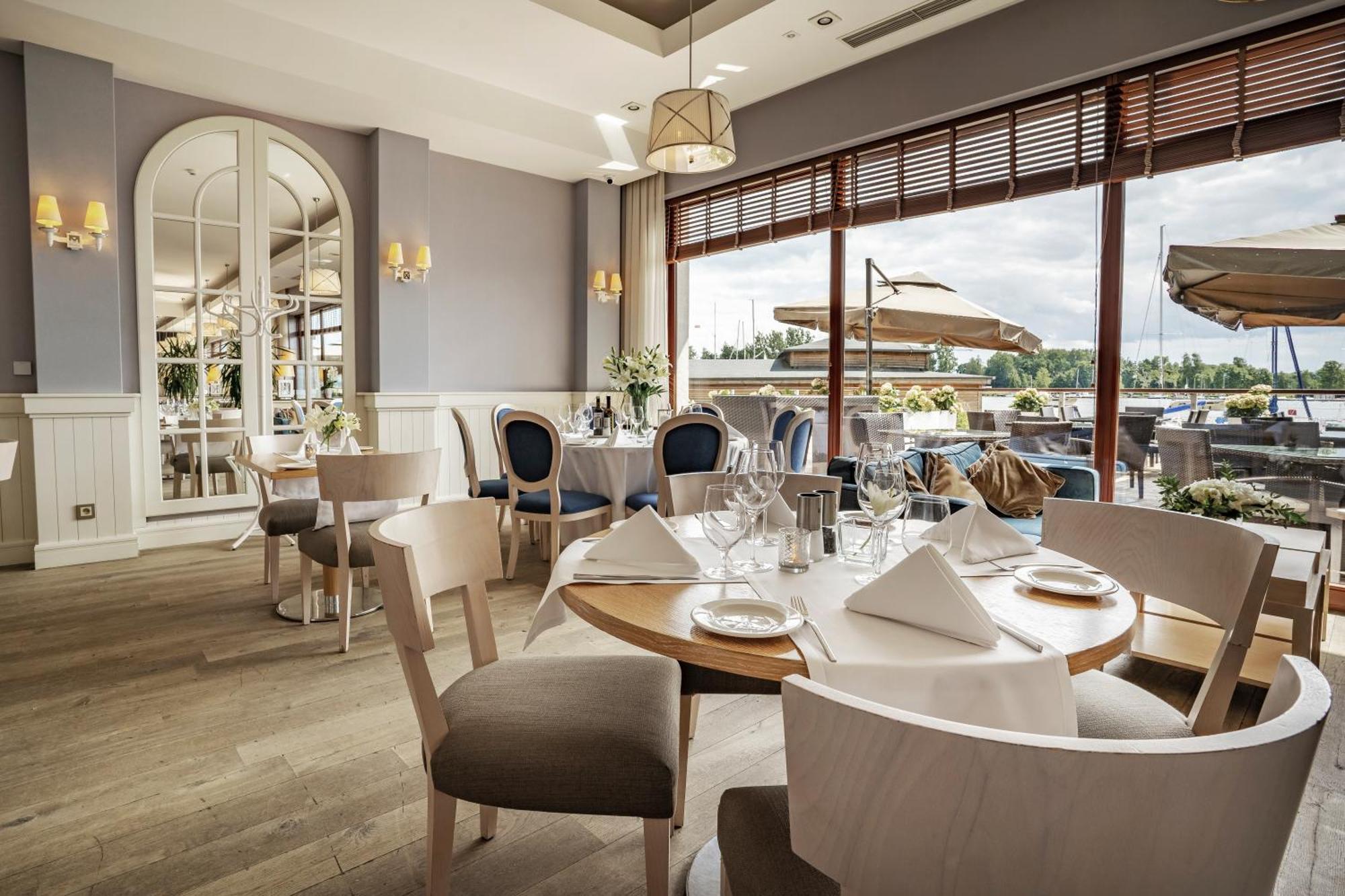 Tiffi Boutique Hotel Ольштын Экстерьер фото